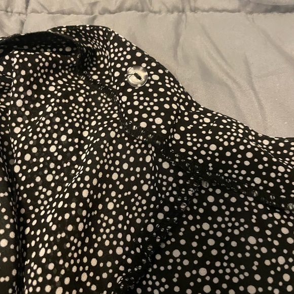 Forever 21 wrap skirt, Black w/white polka dot sheer w/ruffle bottom women Large - Picture 11 of 11